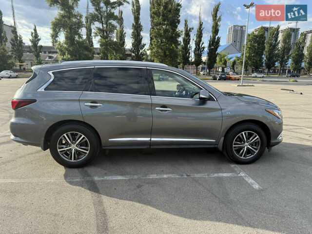 Серый Инфинити QX60, объемом двигателя 3.5 л и пробегом 243 тыс. км за 19000 $, фото 12 на Automoto.ua
