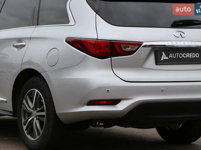 Серый Инфинити QX60, объемом двигателя 3.5 л и пробегом 155 тыс. км за 18500 $, фото 7 на Automoto.ua