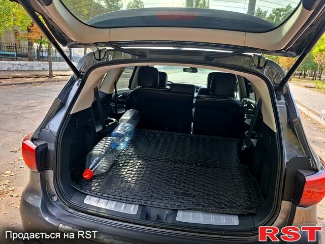 Серый Инфинити QX60, объемом двигателя 3.5 л и пробегом 100 тыс. км за 18700 $, фото 6 на Automoto.ua