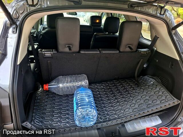 Серый Инфинити QX60, объемом двигателя 3.5 л и пробегом 100 тыс. км за 18700 $, фото 7 на Automoto.ua