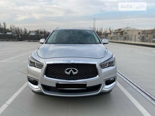 Сірий Інфініті QX60, об'ємом двигуна 3.5 л та пробігом 147 тис. км за 20990 $, фото 2 на Automoto.ua