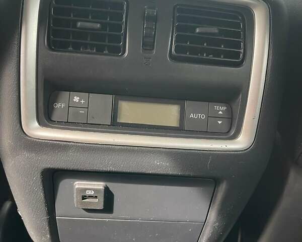 Серый Инфинити QX60, объемом двигателя 3.5 л и пробегом 141 тыс. км за 16900 $, фото 15 на Automoto.ua