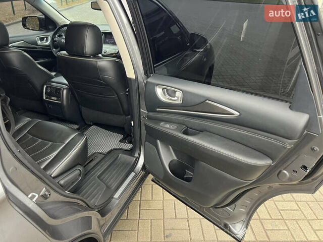 Серый Инфинити QX60, объемом двигателя 3.5 л и пробегом 149 тыс. км за 15500 $, фото 19 на Automoto.ua