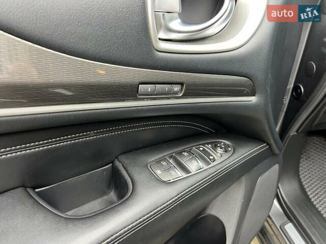 Серый Инфинити QX60, объемом двигателя 3.5 л и пробегом 149 тыс. км за 15500 $, фото 10 на Automoto.ua