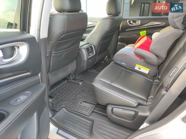 Сірий Інфініті QX60, об'ємом двигуна 3.5 л та пробігом 103 тис. км за 22500 $, фото 13 на Automoto.ua