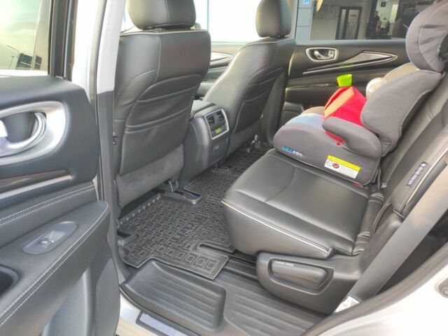 Сірий Інфініті QX60, об'ємом двигуна 3.5 л та пробігом 110 тис. км за 22000 $, фото 19 на Automoto.ua