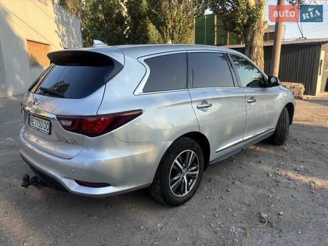 Сірий Інфініті QX60, об'ємом двигуна 3.5 л та пробігом 175 тис. км за 17500 $, фото 2 на Automoto.ua