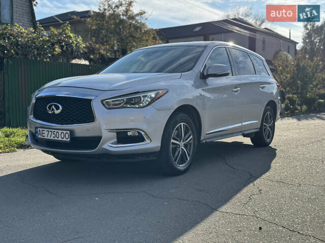 Серый Инфинити QX60, объемом двигателя 3.5 л и пробегом 177 тыс. км за 17500 $, фото 7 на Automoto.ua