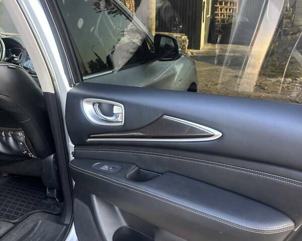 Сірий Інфініті QX60, об'ємом двигуна 3.5 л та пробігом 175 тис. км за 17500 $, фото 8 на Automoto.ua