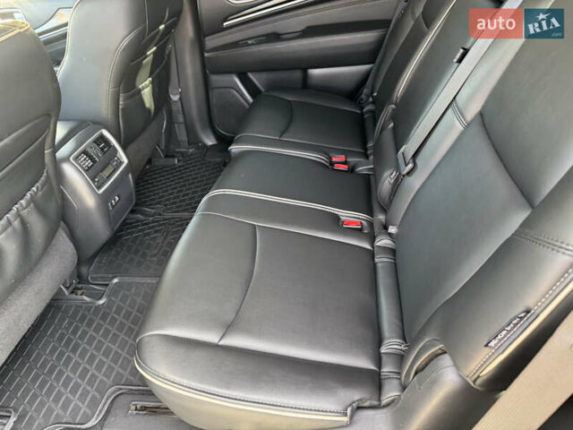 Серый Инфинити QX60, объемом двигателя 3.5 л и пробегом 177 тыс. км за 17500 $, фото 10 на Automoto.ua