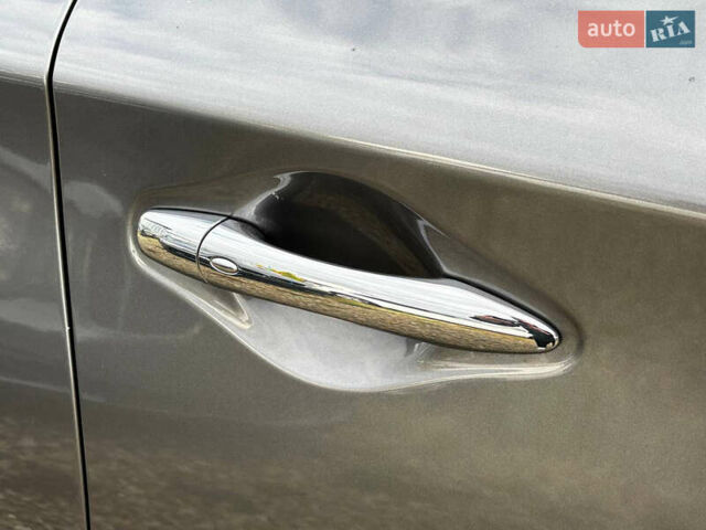 Серый Инфинити QX60, объемом двигателя 3.5 л и пробегом 74 тыс. км за 18300 $, фото 5 на Automoto.ua