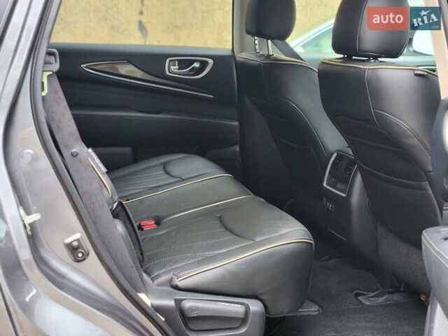 Серый Инфинити QX60, объемом двигателя 3.5 л и пробегом 74 тыс. км за 21000 $, фото 7 на Automoto.ua