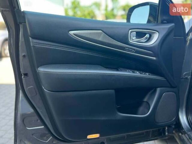 Сірий Інфініті QX60, об'ємом двигуна 3.5 л та пробігом 97 тис. км за 24000 $, фото 6 на Automoto.ua
