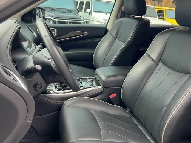 Сірий Інфініті QX60, об'ємом двигуна 3.5 л та пробігом 38 тис. км за 16000 $, фото 10 на Automoto.ua