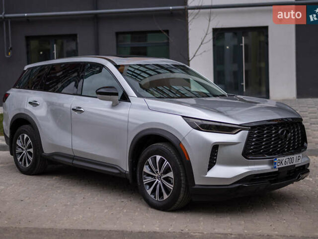Серый Инфинити QX60, объемом двигателя 3.5 л и пробегом 20 тыс. км за 32000 $, фото 2 на Automoto.ua