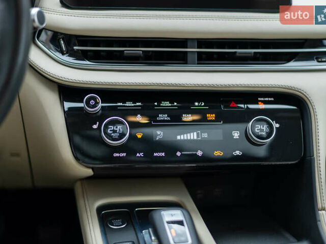 Серый Инфинити QX60, объемом двигателя 3.5 л и пробегом 20 тыс. км за 33000 $, фото 41 на Automoto.ua