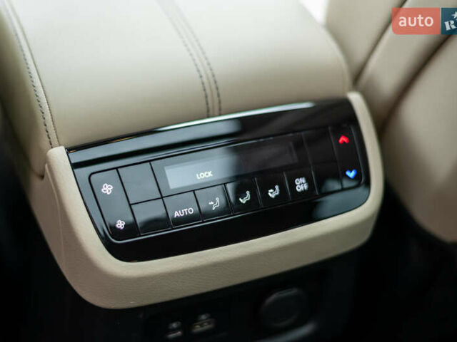 Серый Инфинити QX60, объемом двигателя 3.5 л и пробегом 20 тыс. км за 33000 $, фото 45 на Automoto.ua