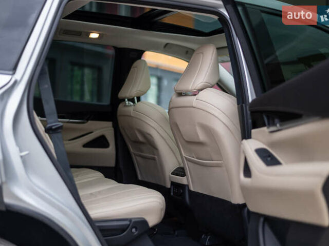 Серый Инфинити QX60, объемом двигателя 3.5 л и пробегом 20 тыс. км за 33000 $, фото 49 на Automoto.ua