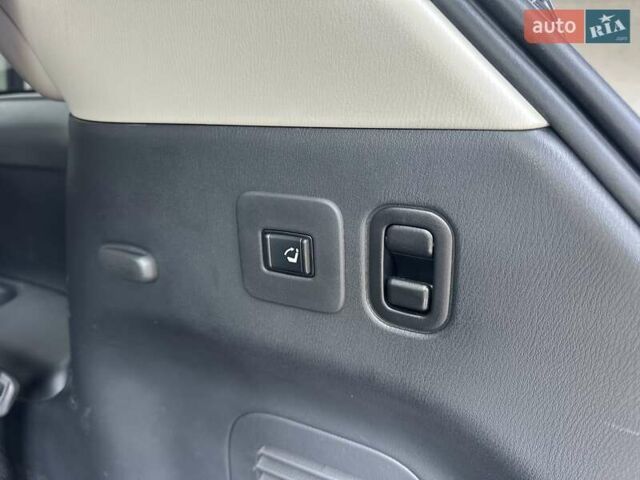 Синий Инфинити QX60, объемом двигателя 3.5 л и пробегом 42 тыс. км за 27700 $, фото 72 на Automoto.ua