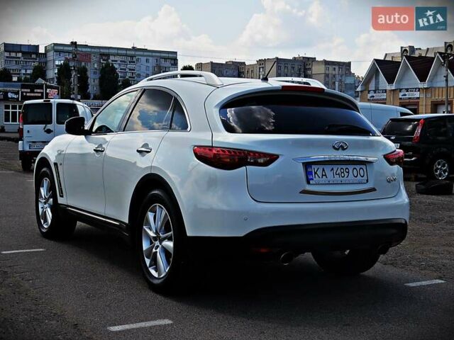 Білий Інфініті QX70, об'ємом двигуна 3.7 л та пробігом 141 тис. км за 19900 $, фото 3 на Automoto.ua