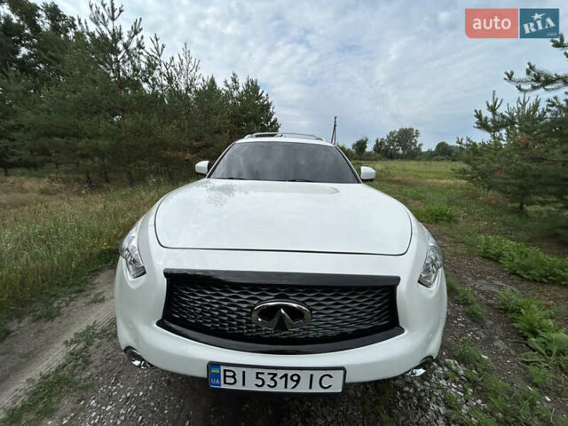 Білий Інфініті QX70, об'ємом двигуна 3.7 л та пробігом 168 тис. км за 17400 $, фото 8 на Automoto.ua