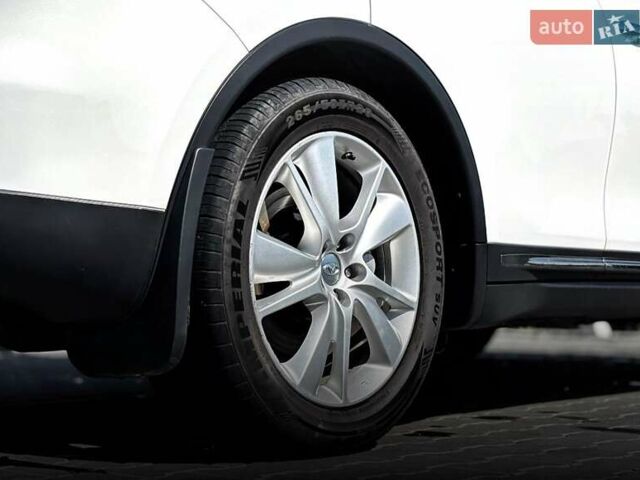 Белый Инфинити QX70, объемом двигателя 2.99 л и пробегом 110 тыс. км за 17999 $, фото 6 на Automoto.ua
