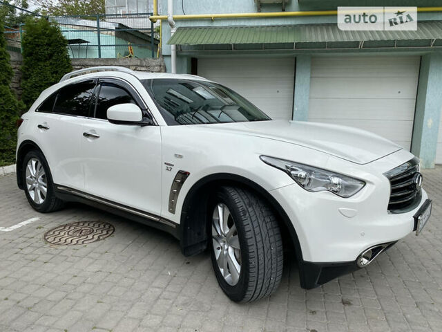 Білий Інфініті QX70, об'ємом двигуна 3.7 л та пробігом 94 тис. км за 25000 $, фото 11 на Automoto.ua