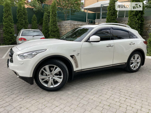 Білий Інфініті QX70, об'ємом двигуна 3.7 л та пробігом 94 тис. км за 25000 $, фото 9 на Automoto.ua