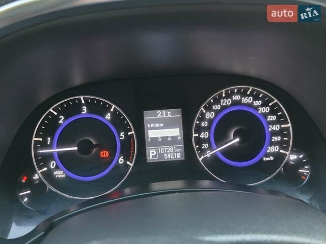 Белый Инфинити QX70, объемом двигателя 2.99 л и пробегом 110 тыс. км за 17999 $, фото 1 на Automoto.ua