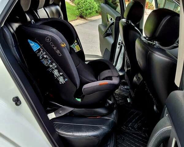 Белый Инфинити QX70, объемом двигателя 2.99 л и пробегом 137 тыс. км за 20700 $, фото 35 на Automoto.ua