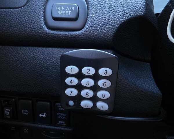 Белый Инфинити QX70, объемом двигателя 2.99 л и пробегом 110 тыс. км за 17999 $, фото 27 на Automoto.ua