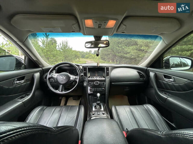 Білий Інфініті QX70, об'ємом двигуна 3.7 л та пробігом 168 тис. км за 17400 $, фото 24 на Automoto.ua