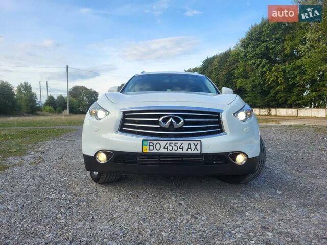 Білий Інфініті QX70, об'ємом двигуна 2.99 л та пробігом 135 тис. км за 25300 $, фото 6 на Automoto.ua