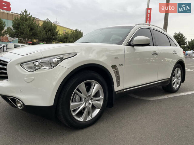 Белый Инфинити QX70, объемом двигателя 2.99 л и пробегом 128 тыс. км за 19800 $, фото 84 на Automoto.ua
