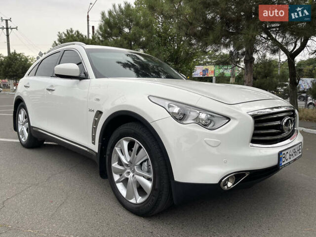 Белый Инфинити QX70, объемом двигателя 2.99 л и пробегом 128 тыс. км за 19800 $, фото 86 на Automoto.ua