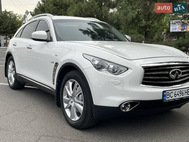 Белый Инфинити QX70, объемом двигателя 2.99 л и пробегом 128 тыс. км за 19800 $, фото 41 на Automoto.ua
