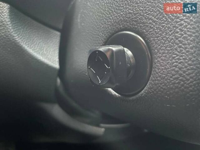 Белый Инфинити QX70, объемом двигателя 3.7 л и пробегом 84 тыс. км за 16990 $, фото 20 на Automoto.ua