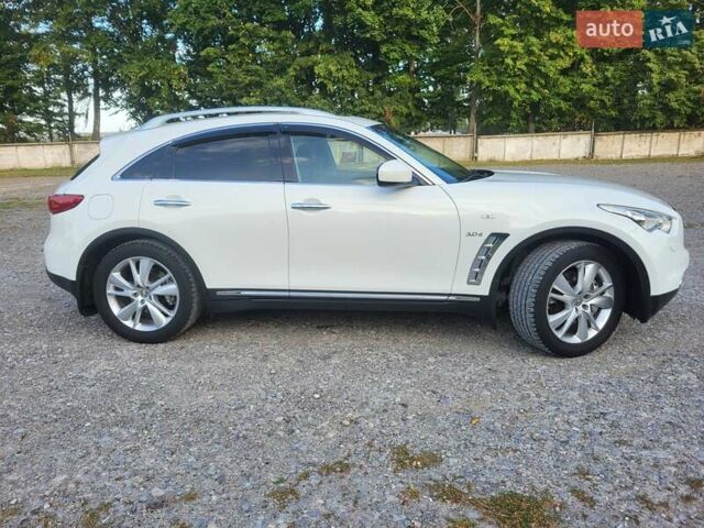 Білий Інфініті QX70, об'ємом двигуна 2.99 л та пробігом 135 тис. км за 25300 $, фото 4 на Automoto.ua