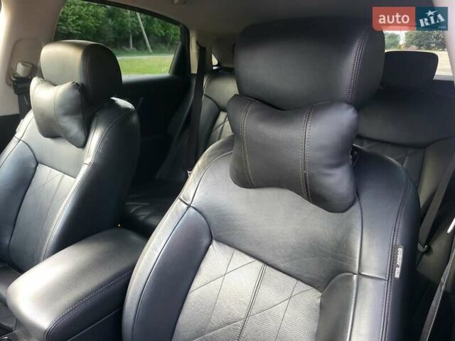 Білий Інфініті QX70, об'ємом двигуна 2.99 л та пробігом 135 тис. км за 25300 $, фото 9 на Automoto.ua