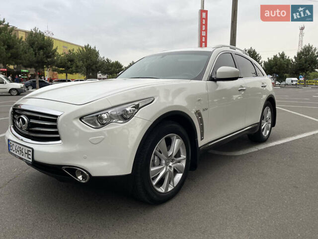 Белый Инфинити QX70, объемом двигателя 2.99 л и пробегом 128 тыс. км за 19800 $, фото 82 на Automoto.ua