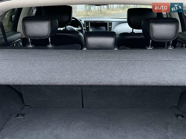 Белый Инфинити QX70, объемом двигателя 2.99 л и пробегом 128 тыс. км за 19800 $, фото 104 на Automoto.ua