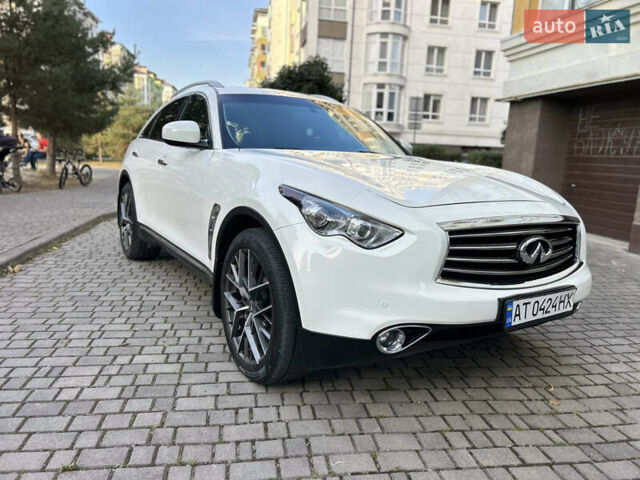 Білий Інфініті QX70, об'ємом двигуна 3.7 л та пробігом 179 тис. км за 19850 $, фото 20 на Automoto.ua