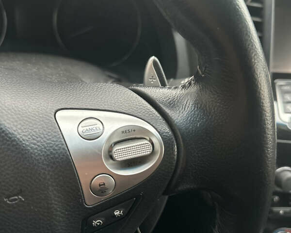 Белый Инфинити QX70, объемом двигателя 3.7 л и пробегом 55 тыс. км за 23500 $, фото 8 на Automoto.ua