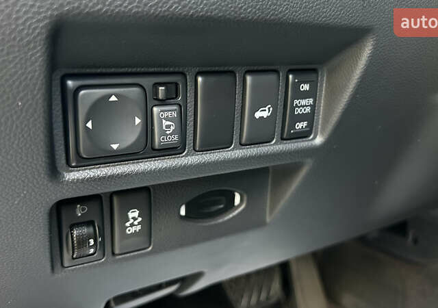 Білий Інфініті QX70, об'ємом двигуна 3.7 л та пробігом 179 тис. км за 19850 $, фото 35 на Automoto.ua