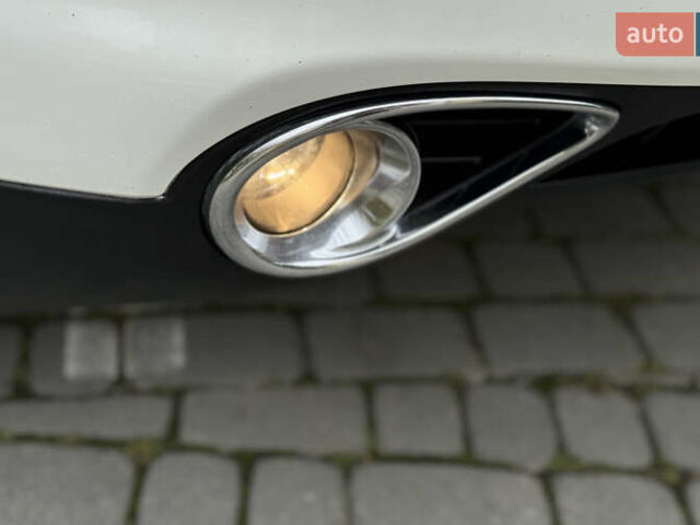 Белый Инфинити QX70, объемом двигателя 3.7 л и пробегом 180 тыс. км за 21777 $, фото 27 на Automoto.ua