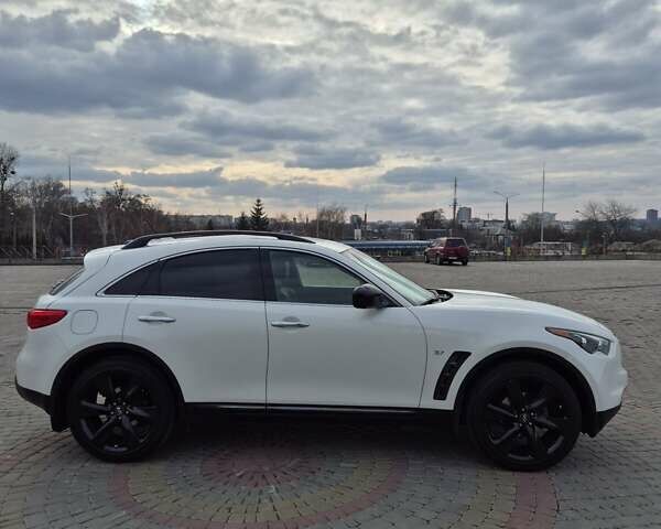 Білий Інфініті QX70, об'ємом двигуна 3.7 л та пробігом 99 тис. км за 21900 $, фото 3 на Automoto.ua