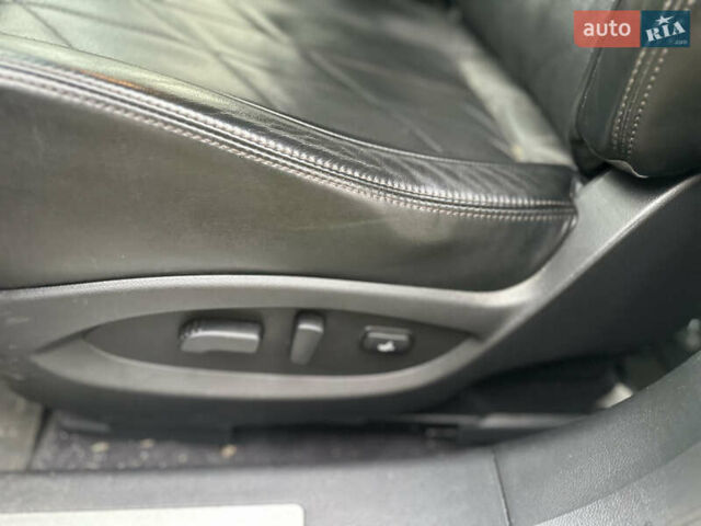 Белый Инфинити QX70, объемом двигателя 3.7 л и пробегом 55 тыс. км за 23500 $, фото 11 на Automoto.ua