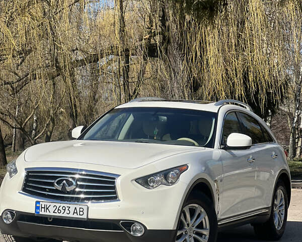 Білий Інфініті QX70, об'ємом двигуна 3.7 л та пробігом 88 тис. км за 20900 $, фото 6 на Automoto.ua