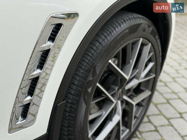 Белый Инфинити QX70, объемом двигателя 3.7 л и пробегом 180 тыс. км за 21777 $, фото 29 на Automoto.ua