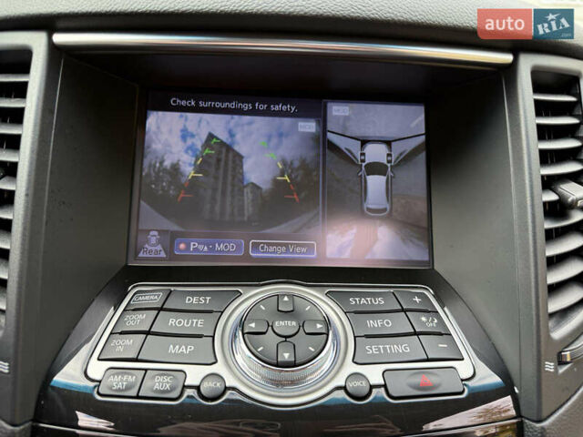 Белый Инфинити QX70, объемом двигателя 3.7 л и пробегом 180 тыс. км за 21777 $, фото 20 на Automoto.ua